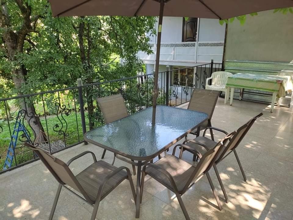 Apartmán Family House In Racha, Oni Exteriér fotografie