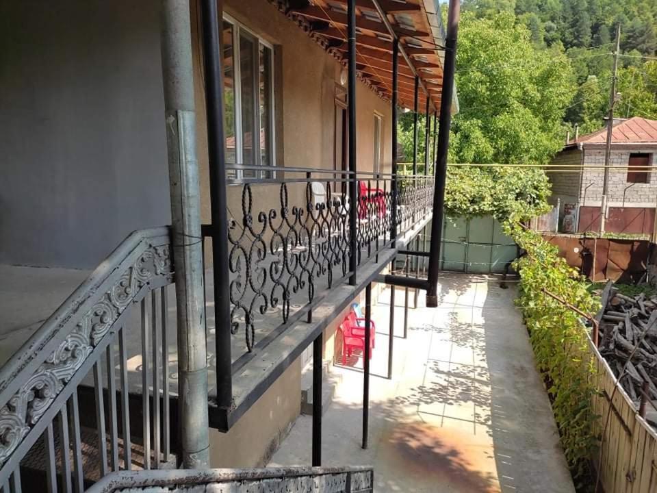 Apartmán Family House In Racha, Oni Exteriér fotografie